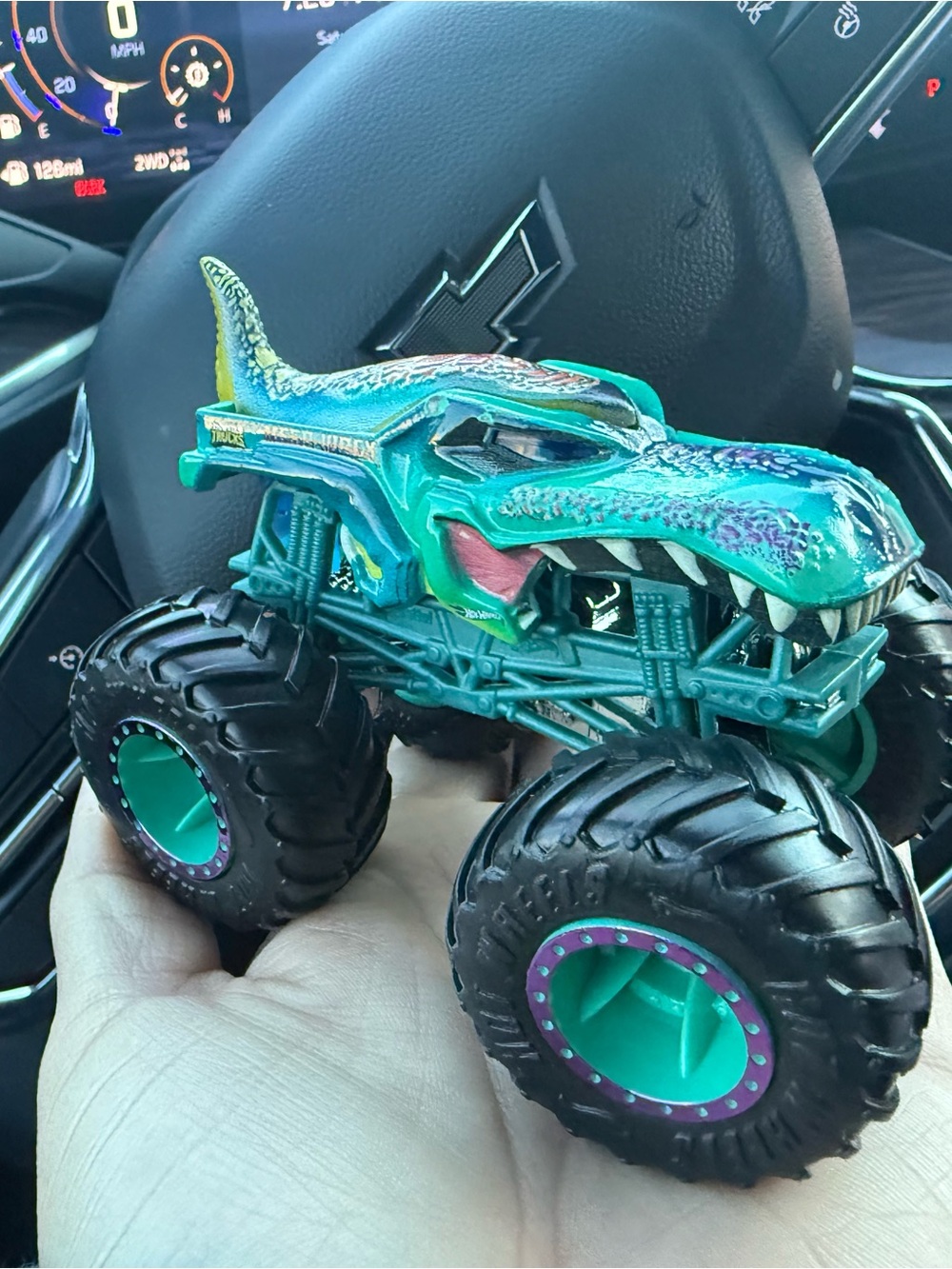 Hot wheels Mega-Wrex Monster truck